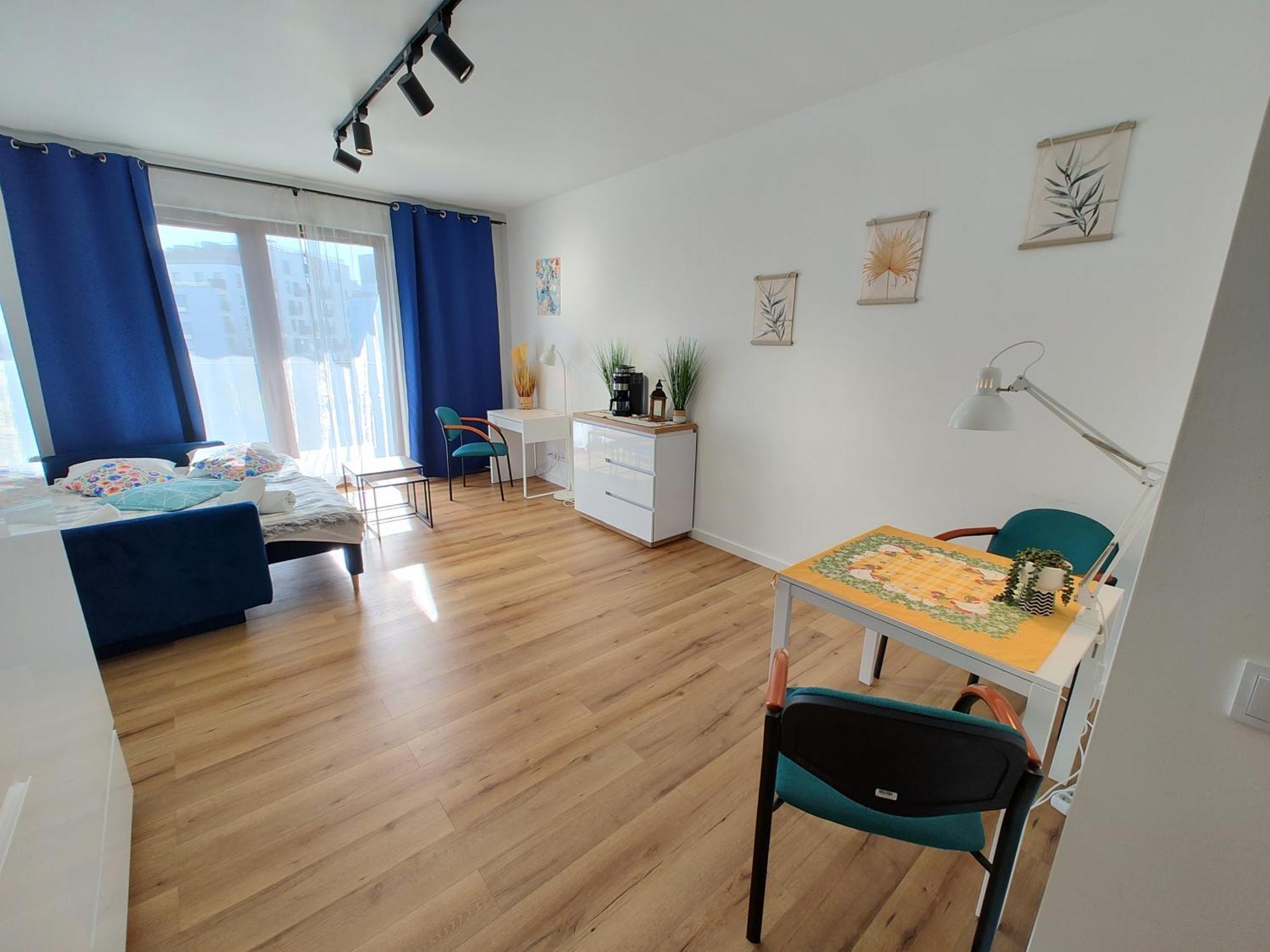 Uroczy Apartament Z Miejscem Na Auto W Garazu Daire Varşova Dış mekan fotoğraf